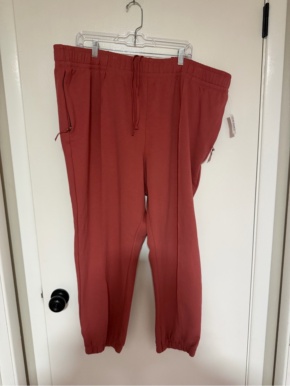 Women’s Jogger Pants - Unbranded